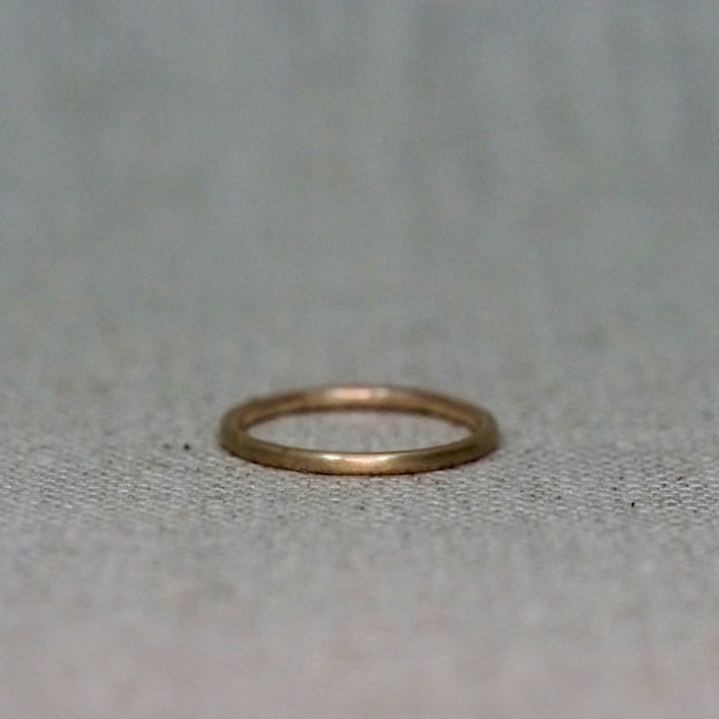 Petite 9c Yellow Gold Ring