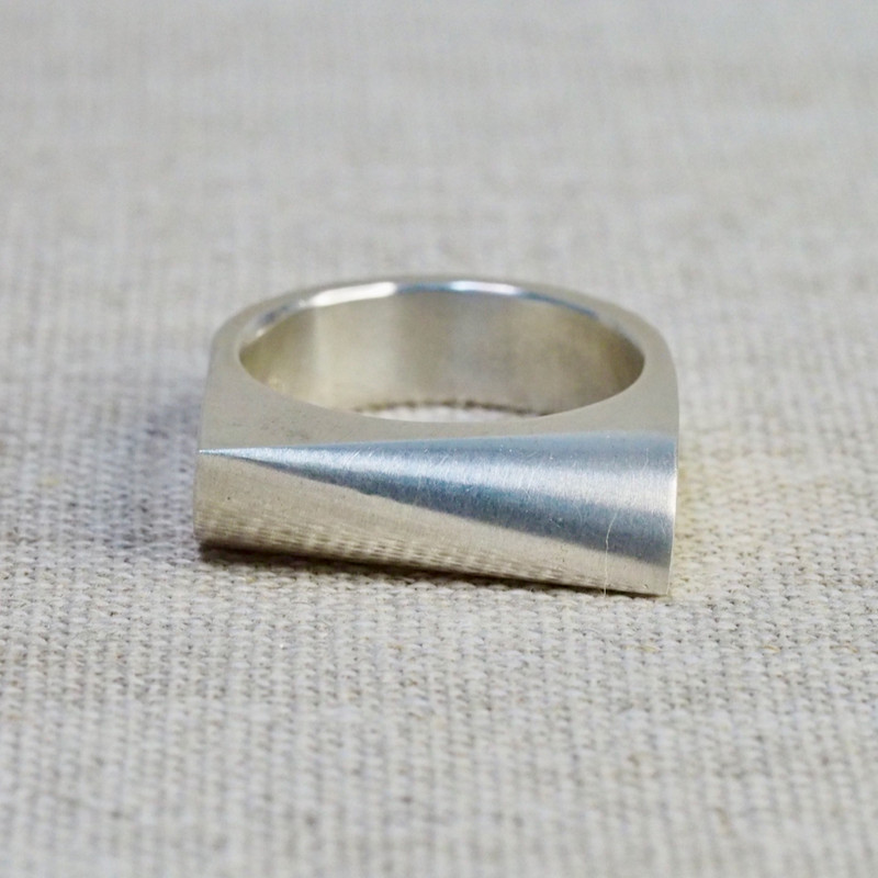 Wave Form Ring