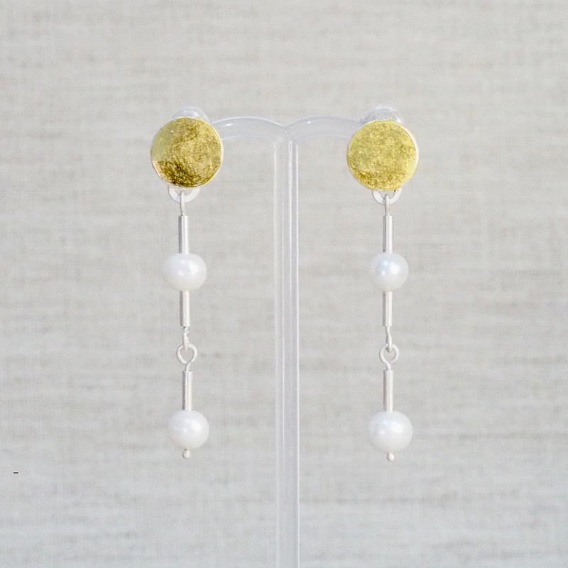 Minimalist Double Pearl Earrings
