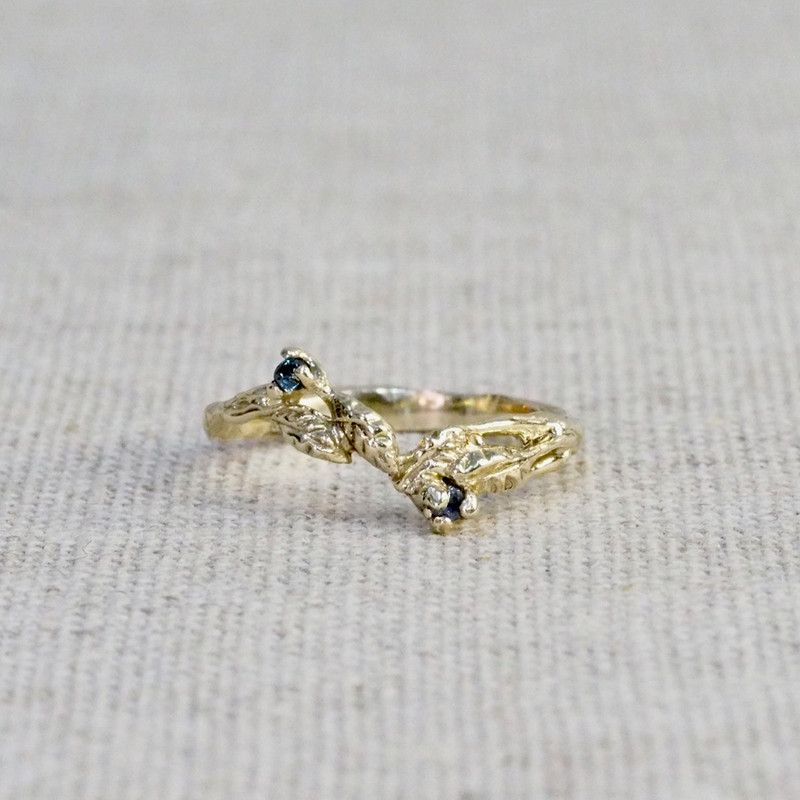 Arched Willow Sapphire Ring