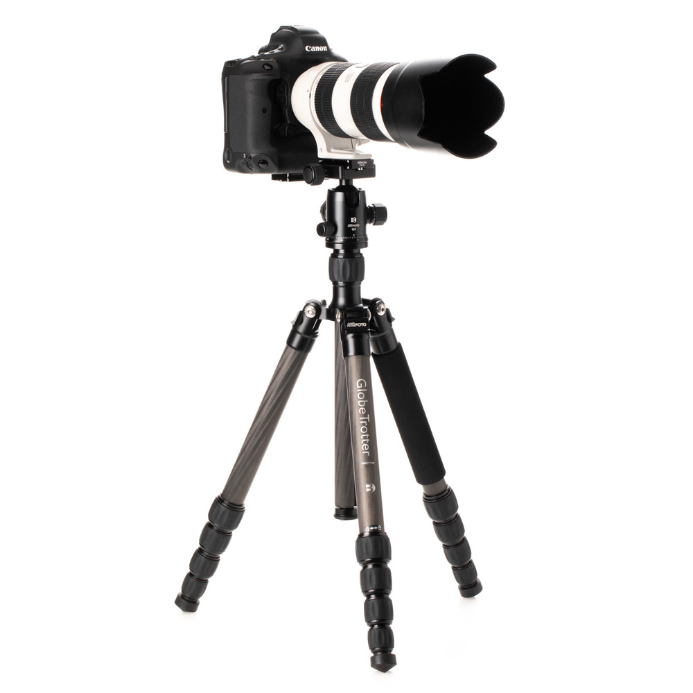 MeFOTO GlobeTrotter Carbon Fiber Tripod Kit in Black