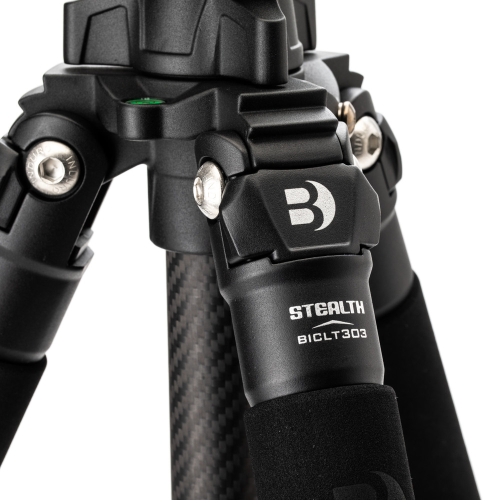 Induro Classic Carbon Fiber Tripod, 3 Series, 3 Section | Benro