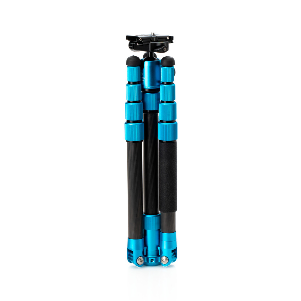 MeFOTO RoadTrip PRO Carbon Fiber Series 1 (6 in 1) Tripod in Pacific Blue