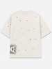 playera oversize beige, playera heavyweight 340g, playera beige con pedreria, playera premium streetwear, playera 100 algodon premium, playera arena con cristales, playera estilo grafiti beige, ropa urbana premium mexico, t-shirt oversize de lujo, playera de alta calidad 340g, playera letras goticas pedreria, streetwear premium beige, playera hombros caidos arena