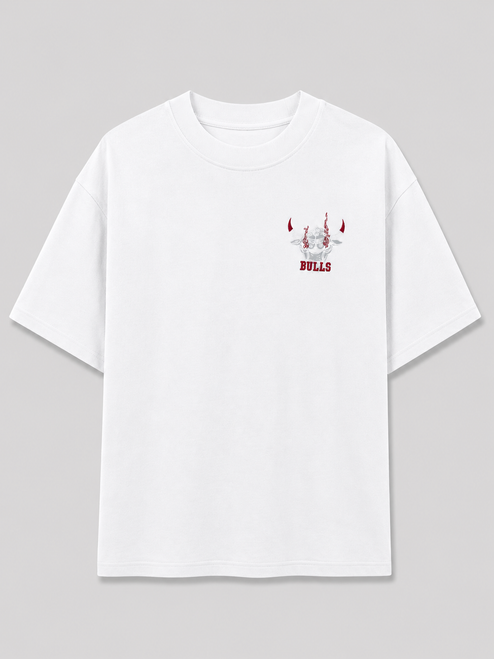 playera oversize blanca, playera heavyweight 340g blanca, playera de algodon pesada, playera blanca premium streetwear, playera blanca de toro, playera bulls bordado rojo, playera de alta calidad blanca, streetwear premium mexico, playera 100 algodon premium, playera con bordado tridimensional, ropa urbana premium blanca, t-shirt oversize de lujo, playera de hombros caidos blanca, chicago
