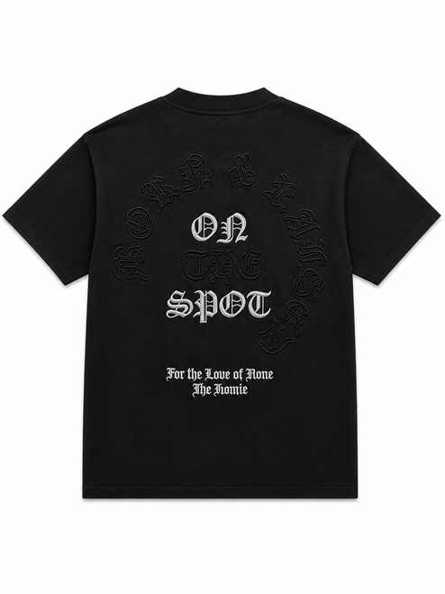 playera oversize negra hombre, playera premium streetwear, playera 100% algodon heavyweight, playera negra hombre, playera bordado gotico, ropa urbana de lujo, heavy cotton t-shirt, playera hombros caidos, bordado de alta densidad streetwear, moda urbana premium, t-shirt oversize negra, playera algodon 340g, playera born and raised, streetwear tipografia gotica