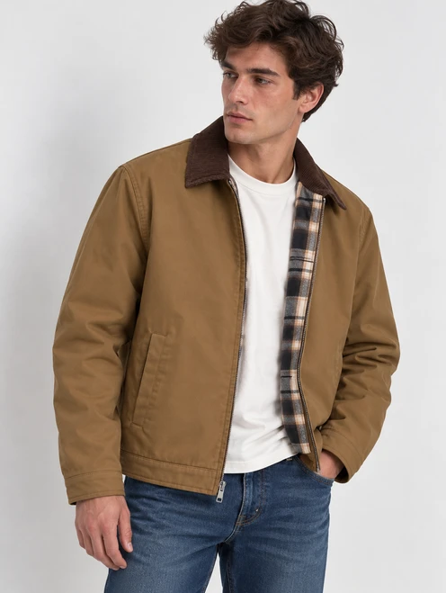 chamarra harrington hollander, chamarra cafe con cuello de pana hombre, chamarra hollander para hombre, chamarra harrington camel hombre, chamarra con forro a cuadros hombre, chamarra worker cafe hollander, chamarra casual con cuello de pana, chamarra estilo britanico cafe hombre, chamarra de vestir casual para caballero, chamarra ligera cafe hollander, ropa de hombre hollander, chamarra con cierre metalico y pana