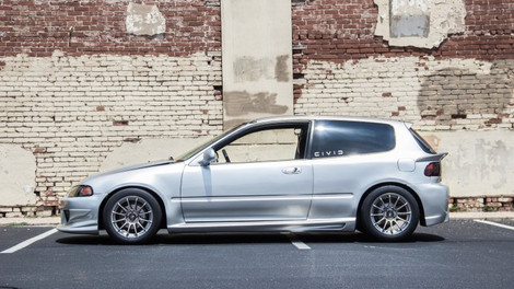 1993 Civic with Kicker Q Class and 700HP!