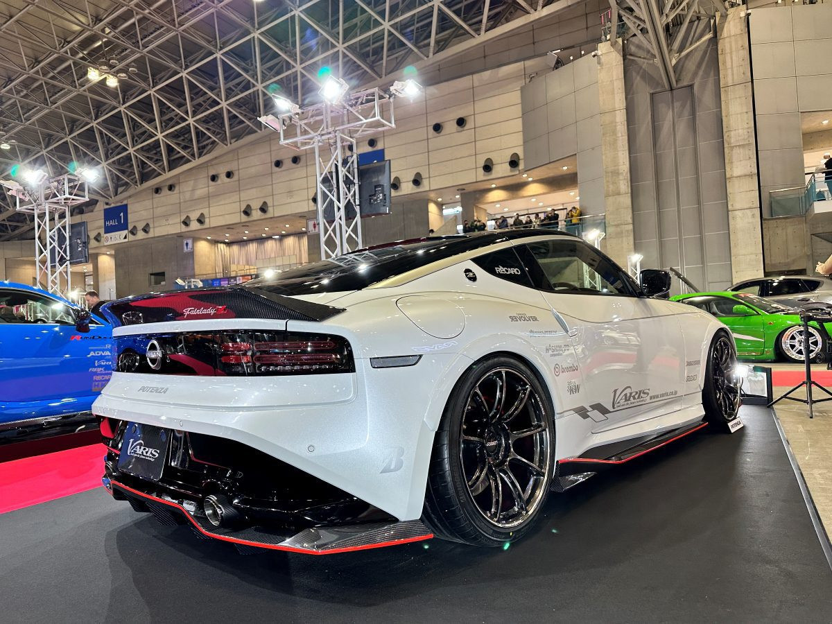 VARIS ARISING-1 REAR FENDER TRIM FOR RZ34 NISSAN Z