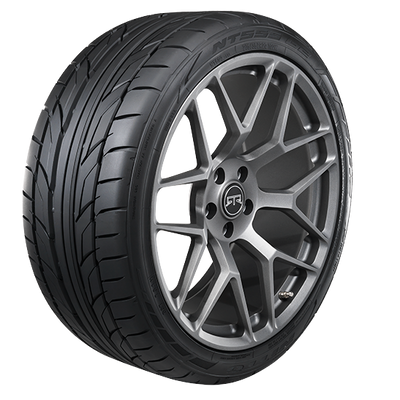 Nitto NT555 G2 235/40ZR18