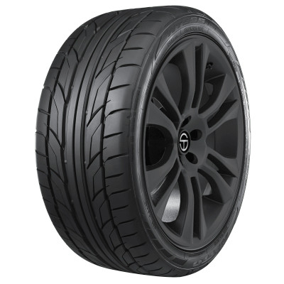 Nitto NT555 G2 235/35ZR20