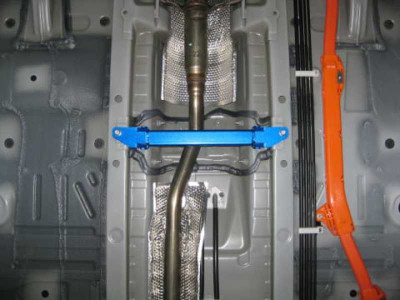 Cusco Power Brace Floor Center Toyota Prius C Aqua - 949 492 C User 1