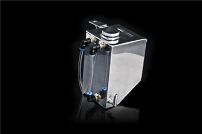 Weapon R Universal Catch Tank 24 fl oz (Stealth Black) Top Outlet Aluminum Coolant Overflow Tank - 826-111-109 Photo - Primary