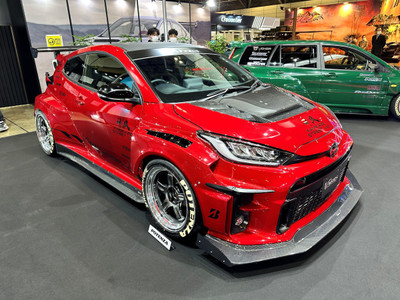 VARIS KAMIKAZE STREET FRONT FENDERS FOR XP210 TOYOTA GR YARIS