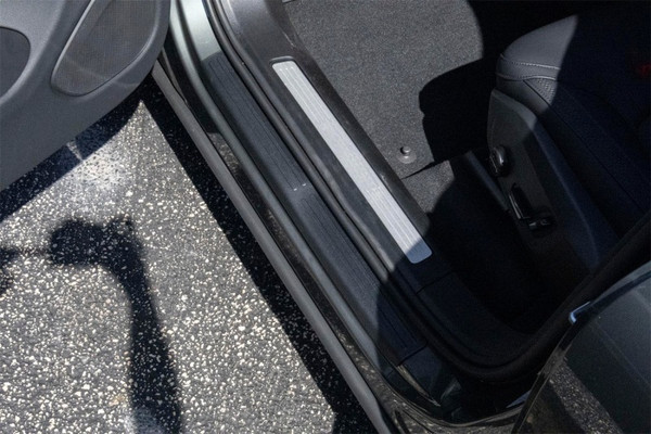 WeatherTech 18-26 Volvo XC60 Door Sill SillProtector - Black - ST075K1