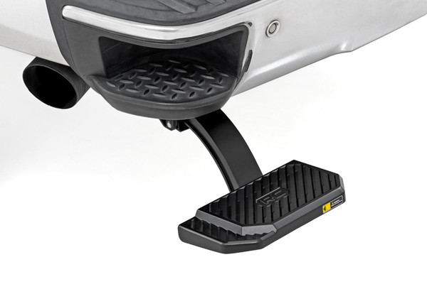 Rough Country Retractable Bed Step Manual Pull | Chevy/GMC 1500 (14-18 & Classic)