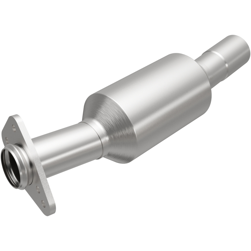 Magnaflow GM Passenger car CA Direct Fit Converter - 3322431