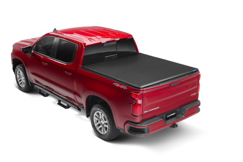 Lund 07-13 Chevy Silverado 1500 (6.5ft. Bed) Genesis Tri-Fold Tonneau Cover - Black - 95093