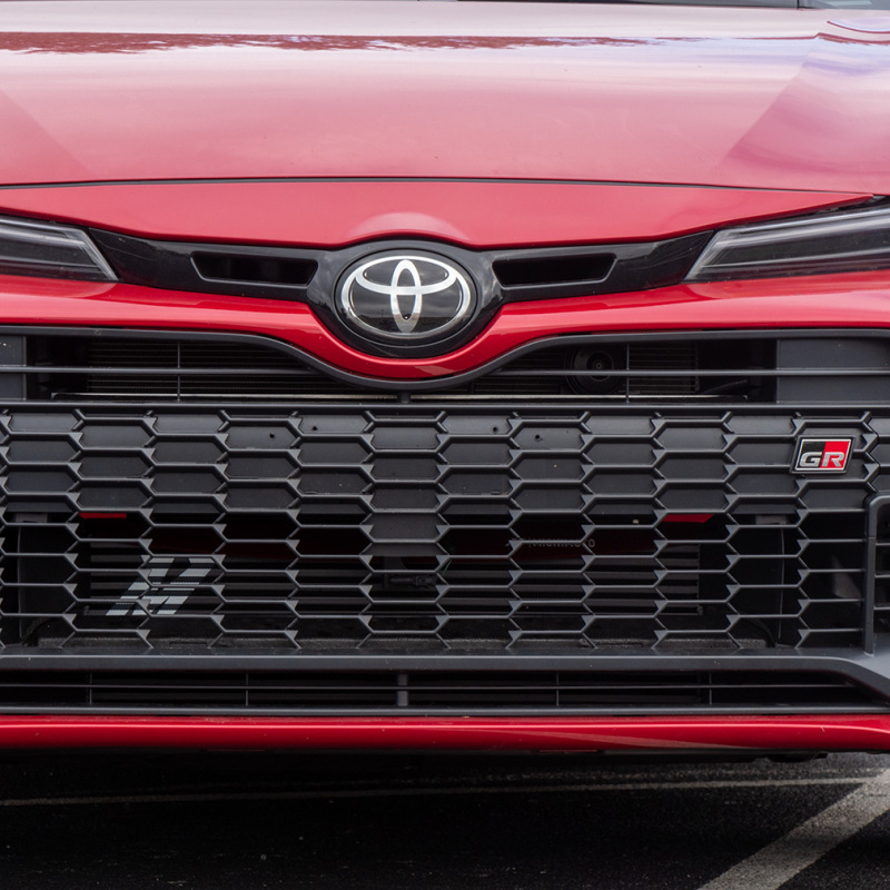 Mishimoto 2023+ Toyota GR Corolla Intercooler & Pipe Kit - Silver Cooler - Red Pipes - MMINT-GRC-23KSLRD