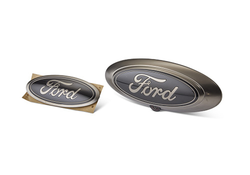Ford Racing 22-24 Maverick XL/XLT/Lariat Smoked Chrome Oval Kit - M-1447-MVBC