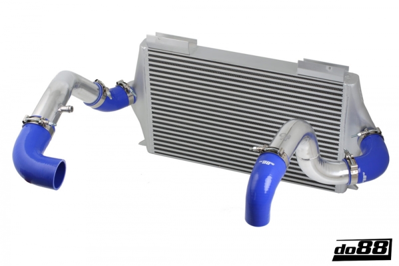 do88 92-98 Volvo 740/940 Turbo (76mm Throttle) BigPack Intercooler Kit w/Blue Hoses - BIG-940-B-76