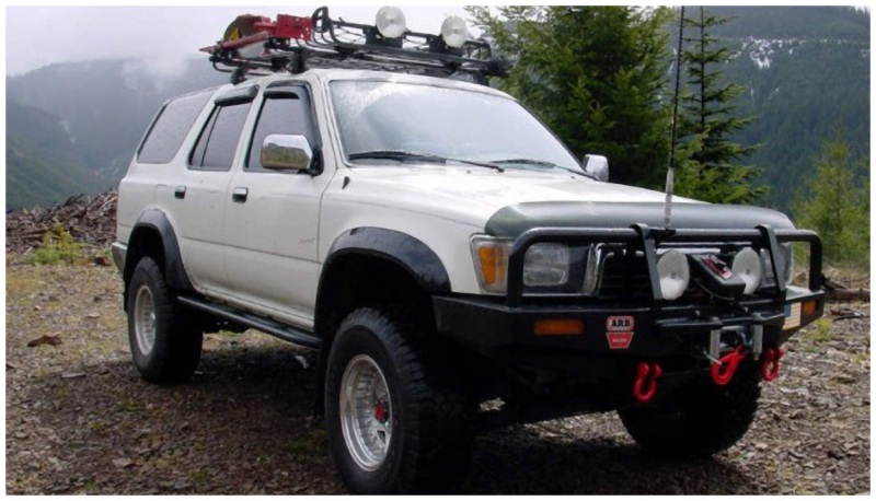 Bushwacker 90-95 Toyota 4Runner Extend-A-Fender Style Flares 4pc - Black - 31907-11