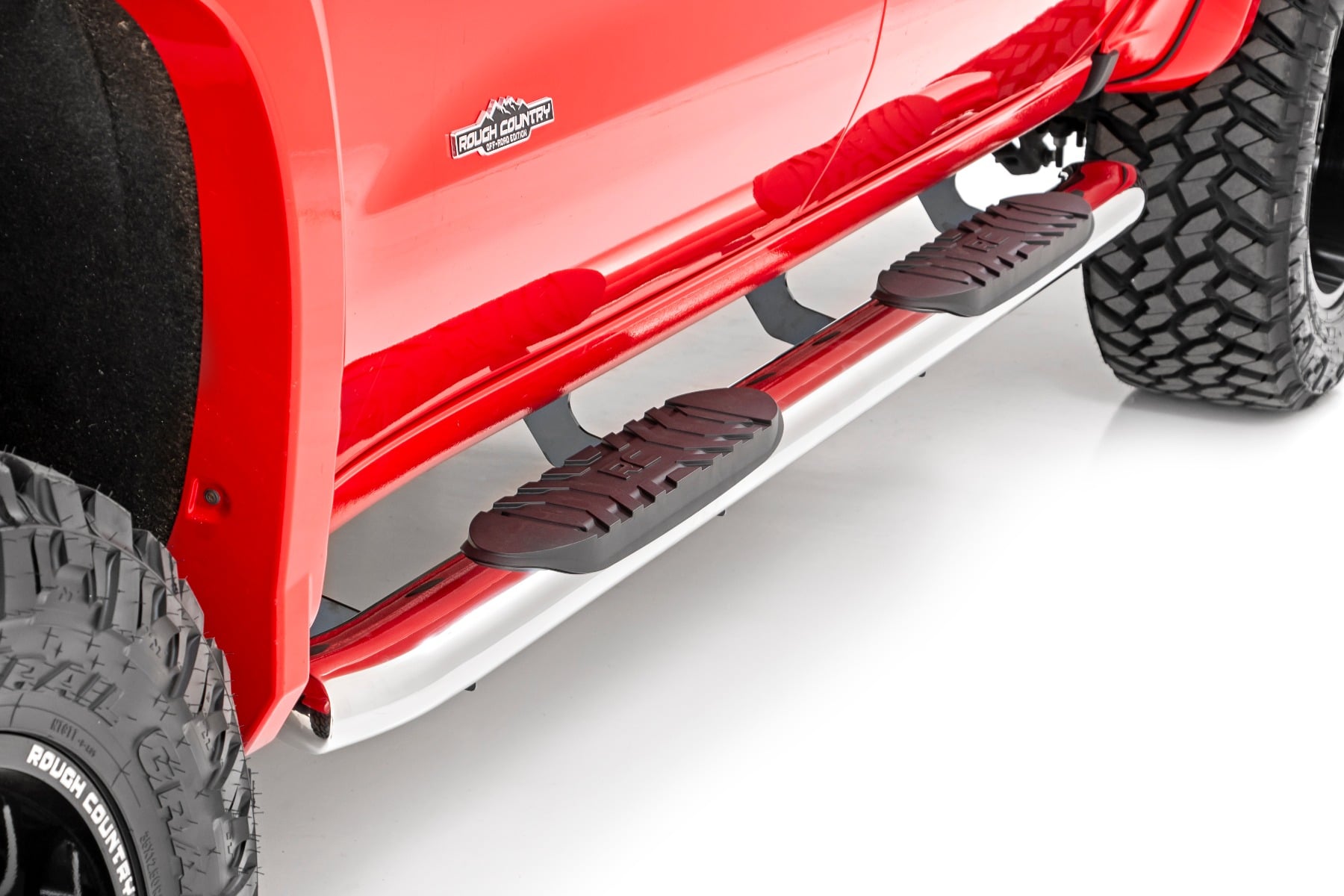 Rough Country Oval Nerf Steps Stainless | Crew Cab | Chevy/GMC 1500/2500HD/3500HD (19-26)