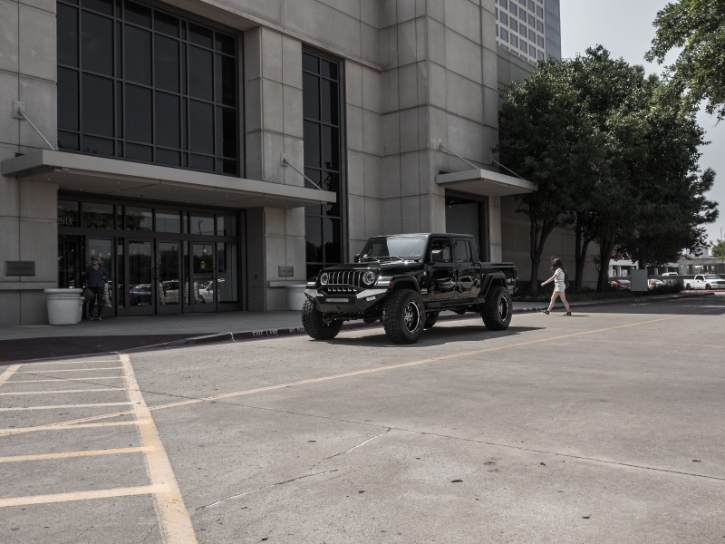 Road Armor 18-20 Jeep Wrangler JL Spartan Front Bumper Bolt-on w/Pre-Runner Guard - Tex Blk - 5183XFPRB