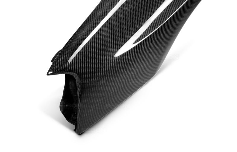 Seibon 04-05 Subaru WRX/STi 10mm Wider Carbon Fiber Fenders - FF0405SBIMP