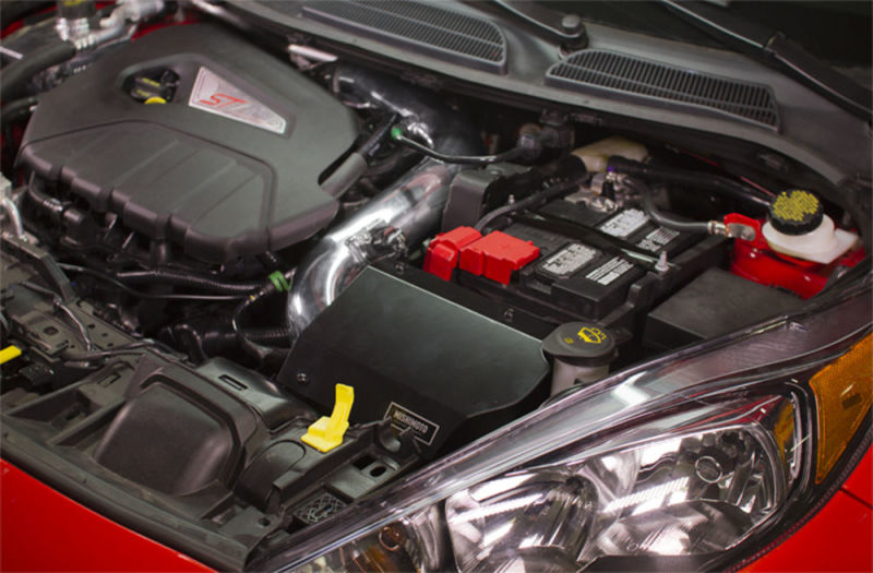 Mishimoto 14-15 Ford Fiesta ST 1.6L Performance Air Intake Kit - Wrinkle Red - MMAI-FIST-14WRD