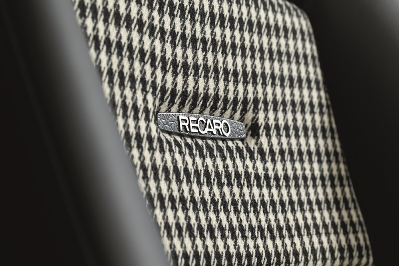 Recaro Classic Pole Position ABE Seat - Black Leather/Classic Checkered Fabric - 087.00.0B28-01