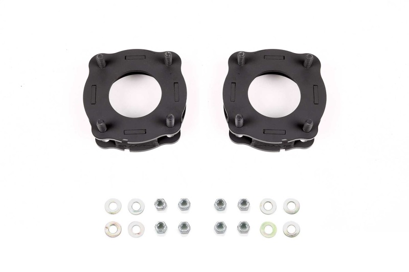 Fabtech 2022 Toyota Tundra 1.5in Leveling Kit - Front Spacers and Hardware - FTL5606