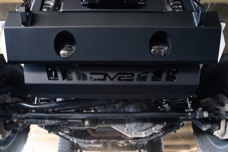 DV8 Offroad 18-23 Jeep Wrangler JL/JT Front Bumper Sway-Bar Disconnect Motor Skid Plate - SPJL-02