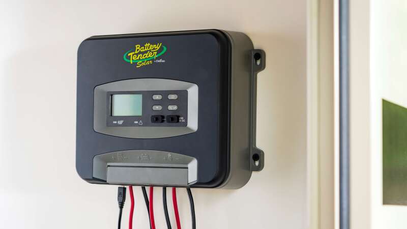 Battery Tender 50AMP PWM/750W/12V Indoor Solar Controller System - 021-1177