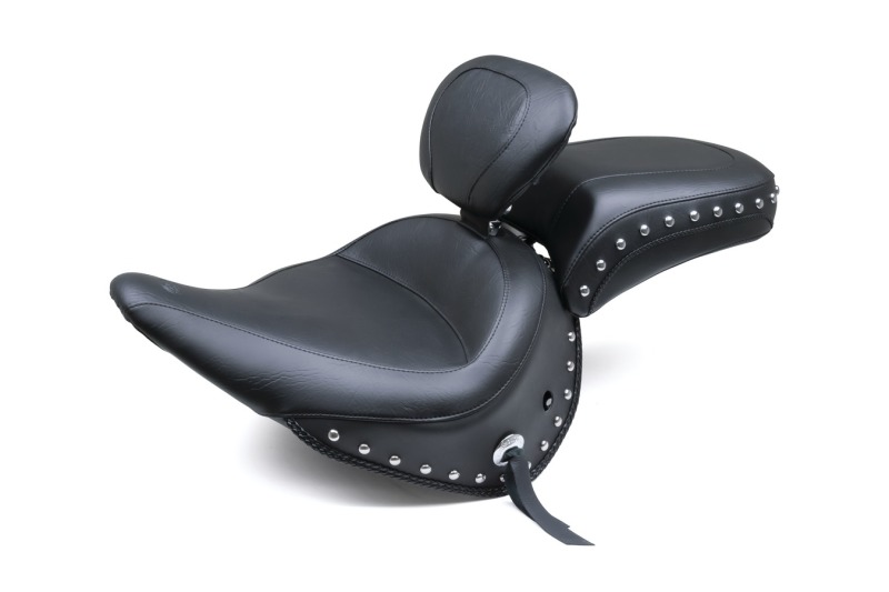 Mustang 05-17 Harley Deluxe(w/ Standard Rack) Wide Touring Solo Seat w/DBR Studs - Black - 79913