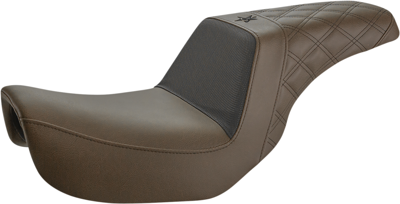 Saddlemen Unknown Industries Performance Gripper Seat Un0604173Br