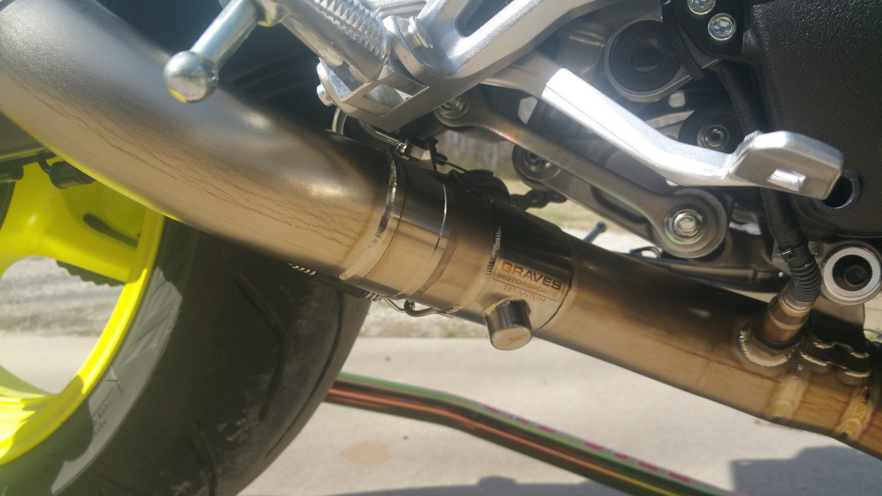 Graves Motorsports Yamaha FZ10 MT-10 Exhaust Valve Cat Eliminator Exhaust EVR Graves Motorsports Yamaha FZ10 MT-10 Exhaust Valve Cat Eliminator Exhaust EVR