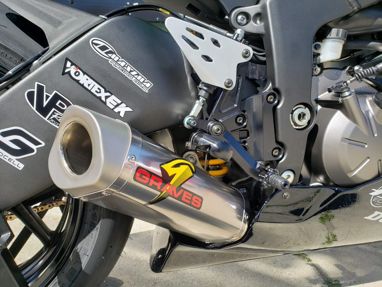 Graves Motorsports WORKS Kawasaki ZX-6R Adjustable Rearsets Graves Motorsports WORKS Kawasaki ZX-6R Adjustable Rearsets