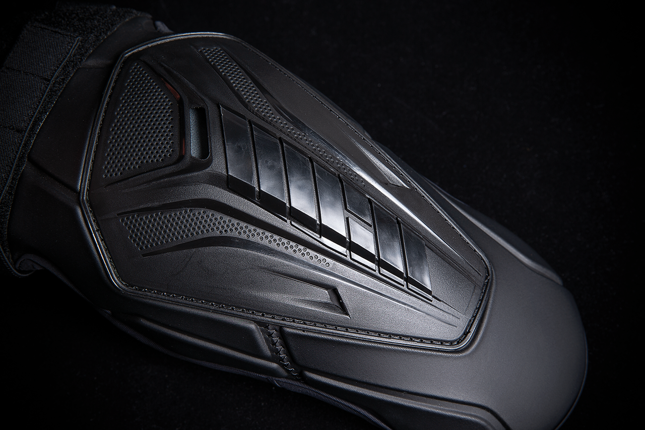 Field Armor 3™ Elbows - Black - L/XL