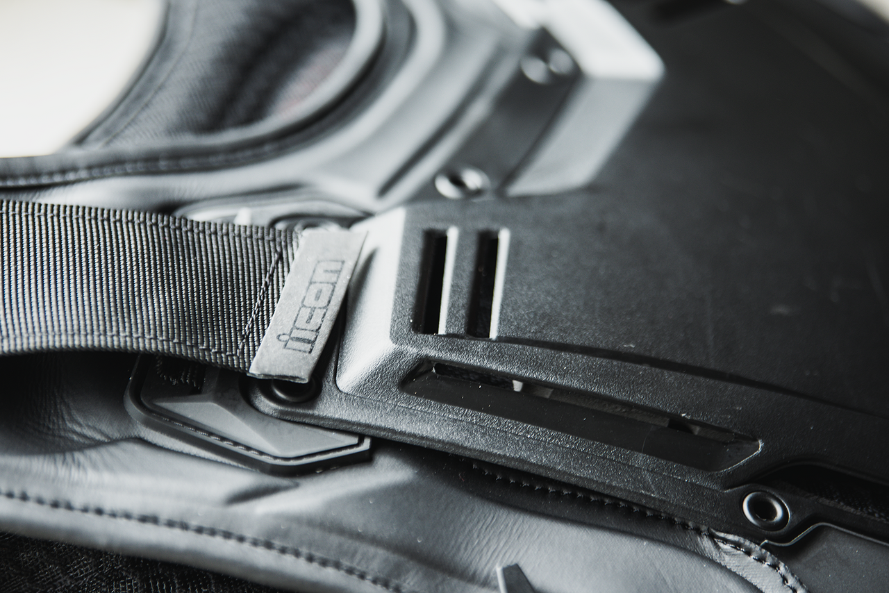 Field Armor 3™ Vest - Stealth - S/M