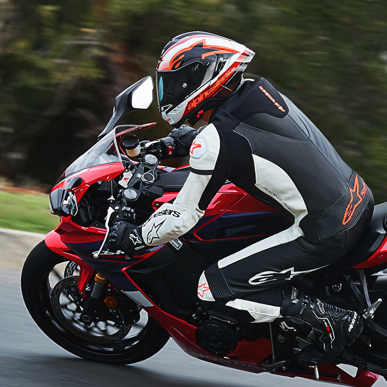 Supertech R10 Helmet - Team - Black/Carbon Red/Gloss White - XS