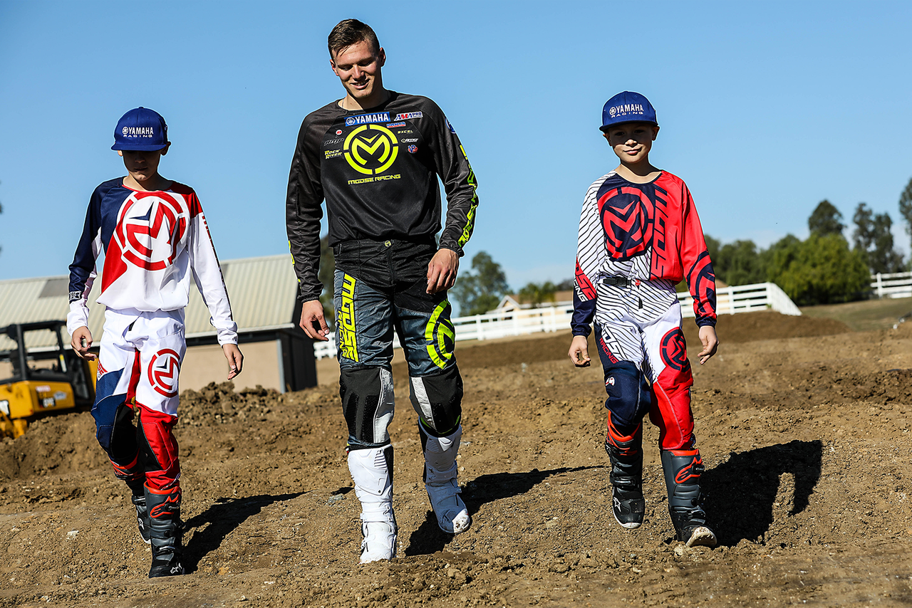 Youth Tech 7S Boots - Black/Gray - US 8 / EU 42