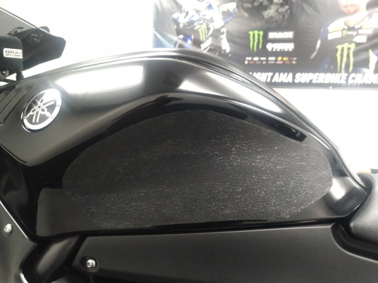 Yamaha R7 Tank Grip