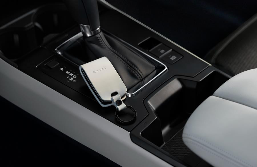 Mazda Leather Key Fob Cover, White C9N3V0450