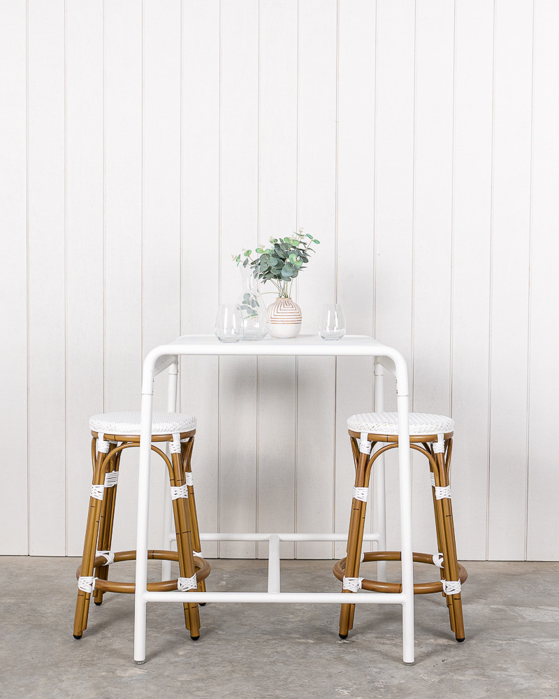 Atticus Outdoor Aluminium Bar Leaner - 74X77 90H, White