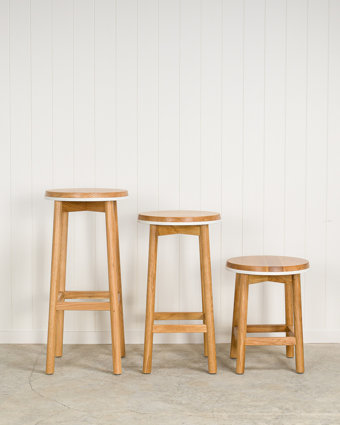 Curve Barstool - Natural Oak, White 45cm