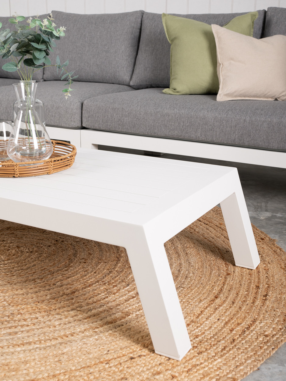 Havelock Lounge Outdoor Setting - White
