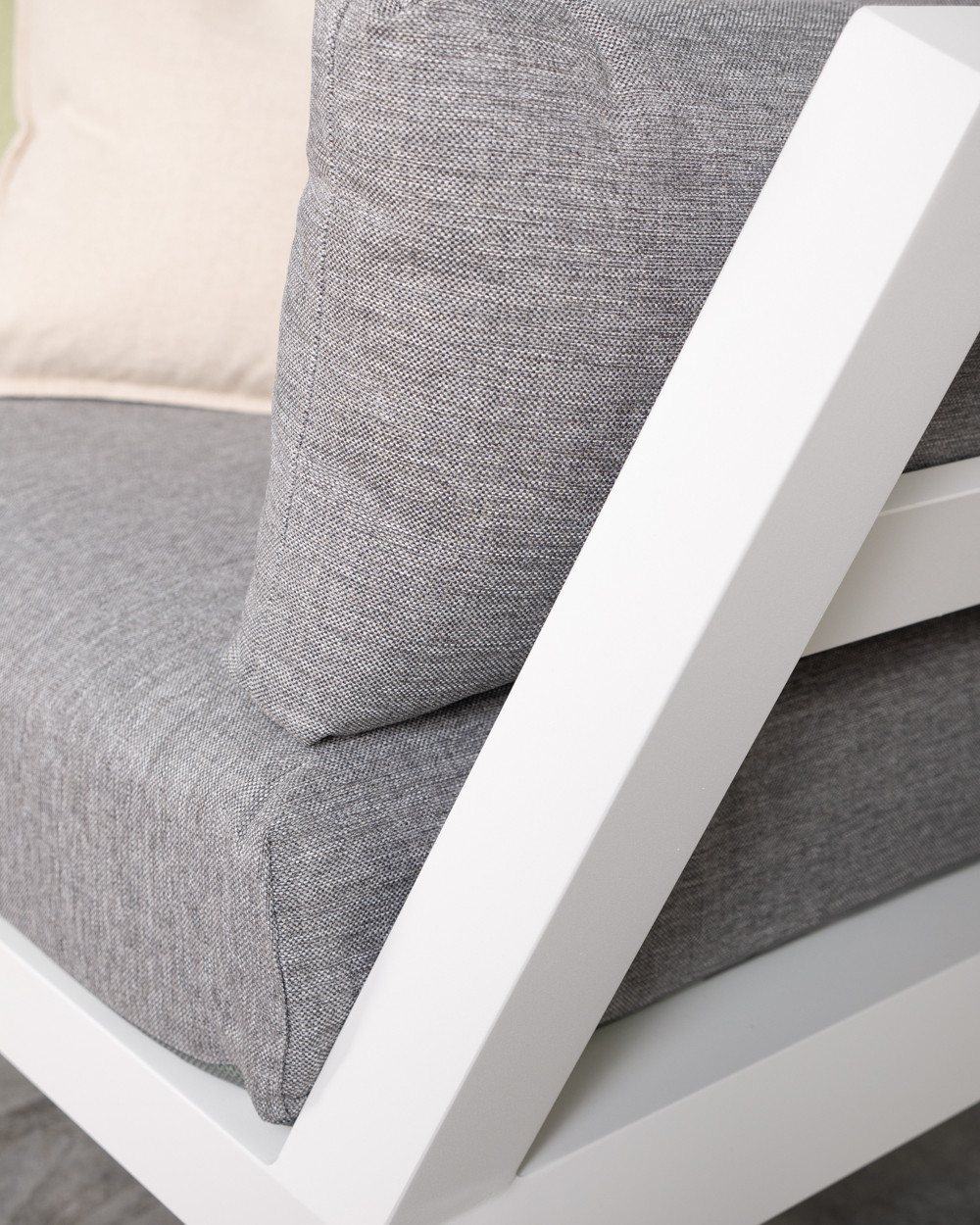 Havelock Lounge Outdoor Setting - White