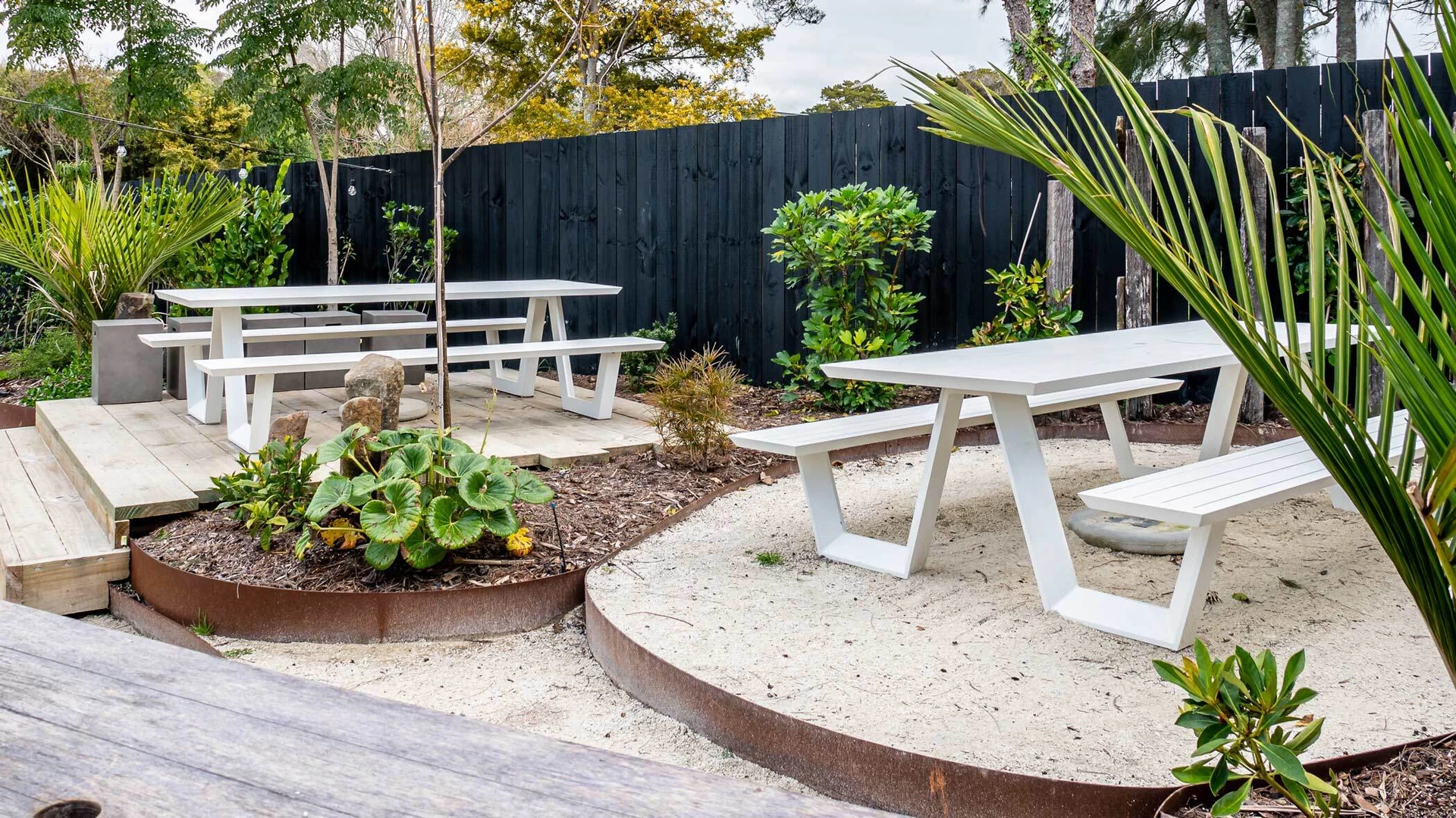 Guide to Choosing Outdoor Furniture in NZ.
