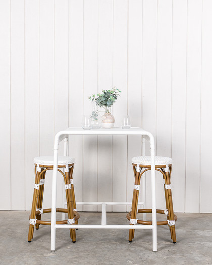 Atticus Outdoor Aluminium Bar Leaner - 74X77 90H, White